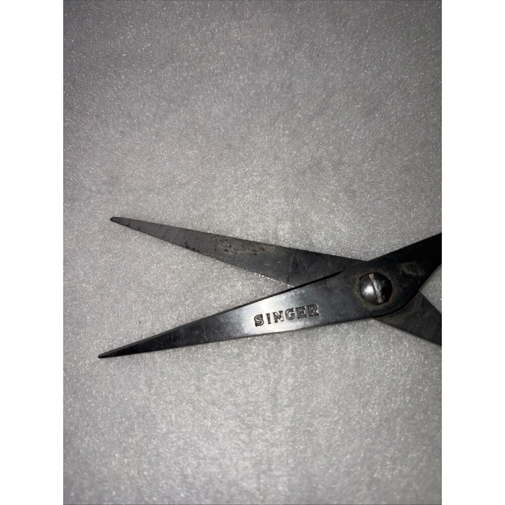 Vintage Red Handle Singer Sewing Shears 6” Stainless Steel